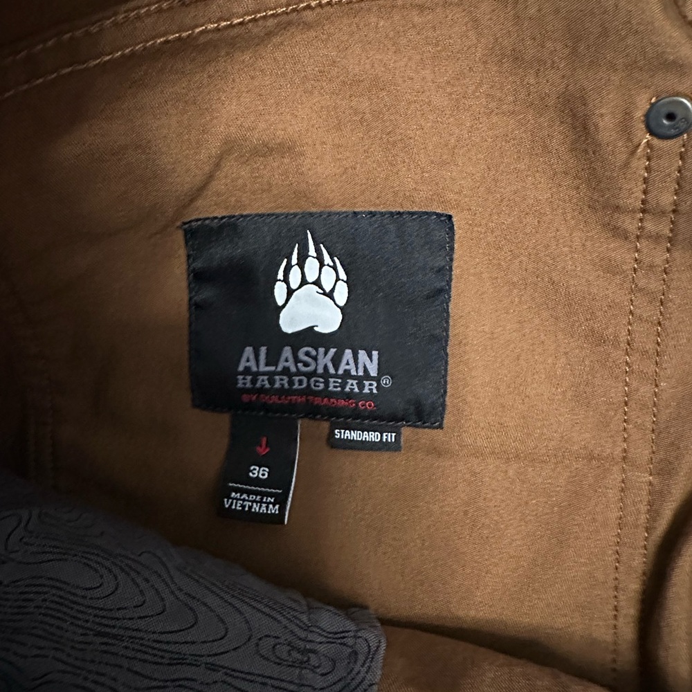 Duluth Trading Alaskan Hard Gear Stone Run 10" Shorts - Picture 2 of 4